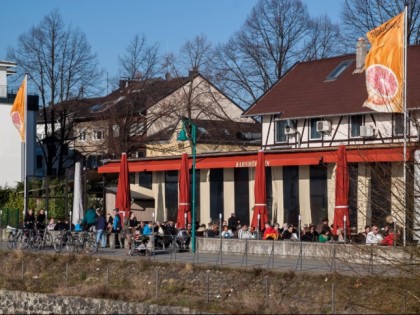 Foto:  Bahnh&amp;ouml;fchen 